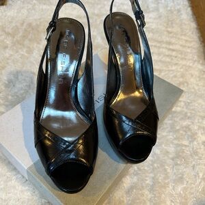 Marc Fisher Vendra black leather heels! Excellent condition! Worn 2-3 times.
